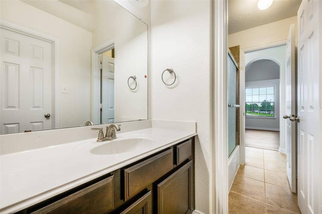 342 Manchester Drive, Roanoke, TX 76262 342 Manchester Drive, Roanoke, TX 76262