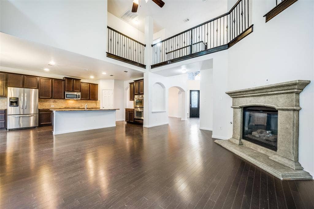 342 Manchester Drive, Roanoke, TX 76262 342 Manchester Drive, Roanoke, TX 76262