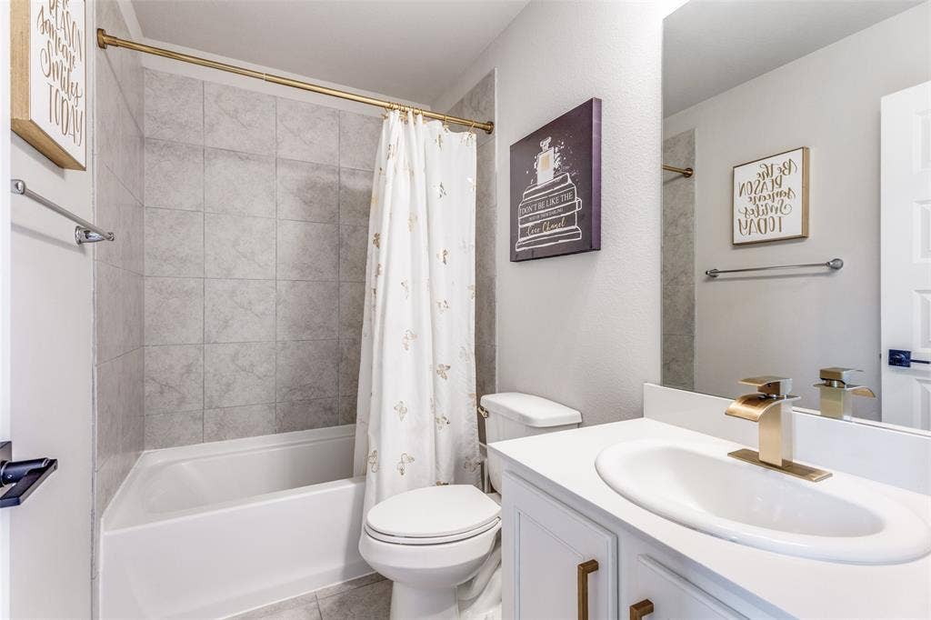 2212 Lacerta Drive, Haslet, TX 76052 2212 Lacerta Drive, Haslet, TX 76052