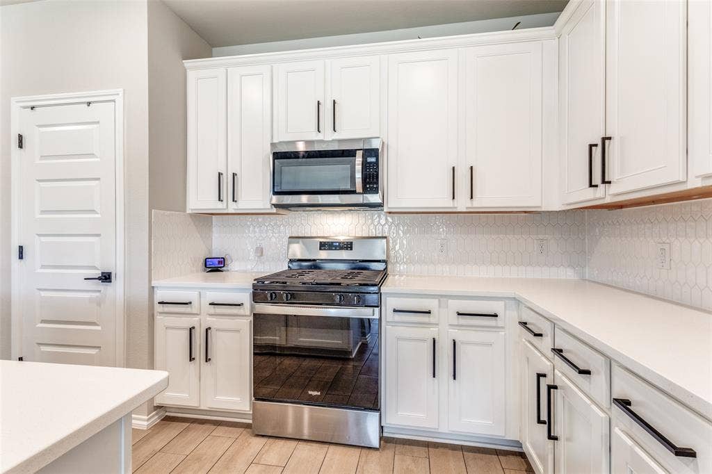 2212 Lacerta Drive, Haslet, TX 76052 2212 Lacerta Drive, Haslet, TX 76052
