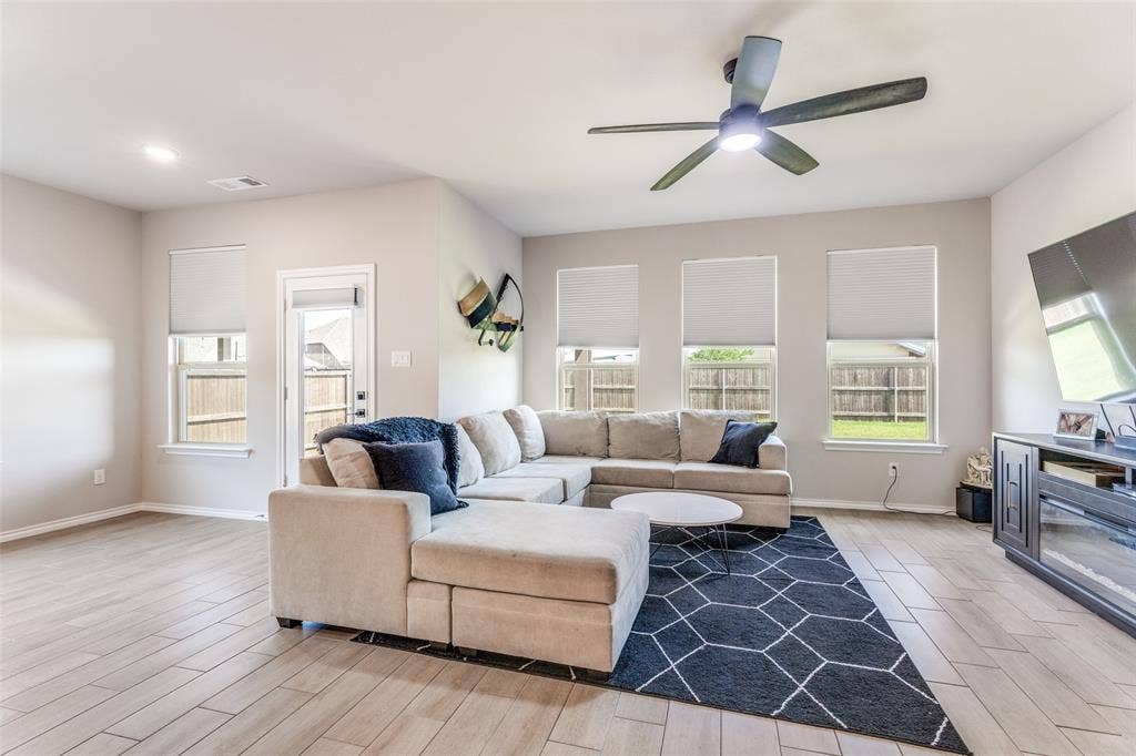 2212 Lacerta Drive, Haslet, TX 76052 2212 Lacerta Drive, Haslet, TX 76052