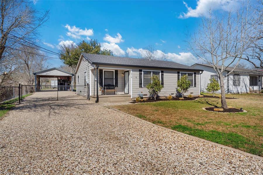 Property photo for 216 Avenue I, Lacy Lakeview, TX