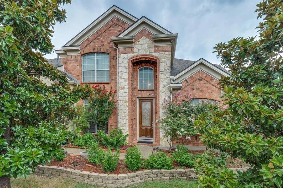 Property photo for 10327 Offshore Drive, Irving, TX