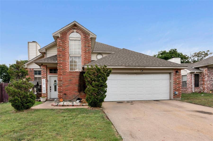 Property photo for 8405 Tallahassee Lane, Fort Worth, TX