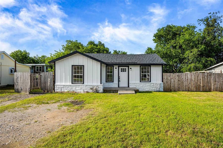 Property photo for 5225 Urbanview Street, Sansom Park, TX