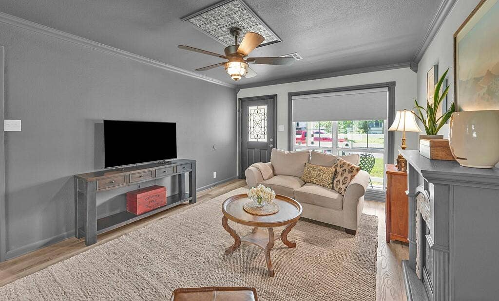 1825 Rambler Drive, Waco, TX 76710 1825 Rambler Drive, Waco, TX 76710