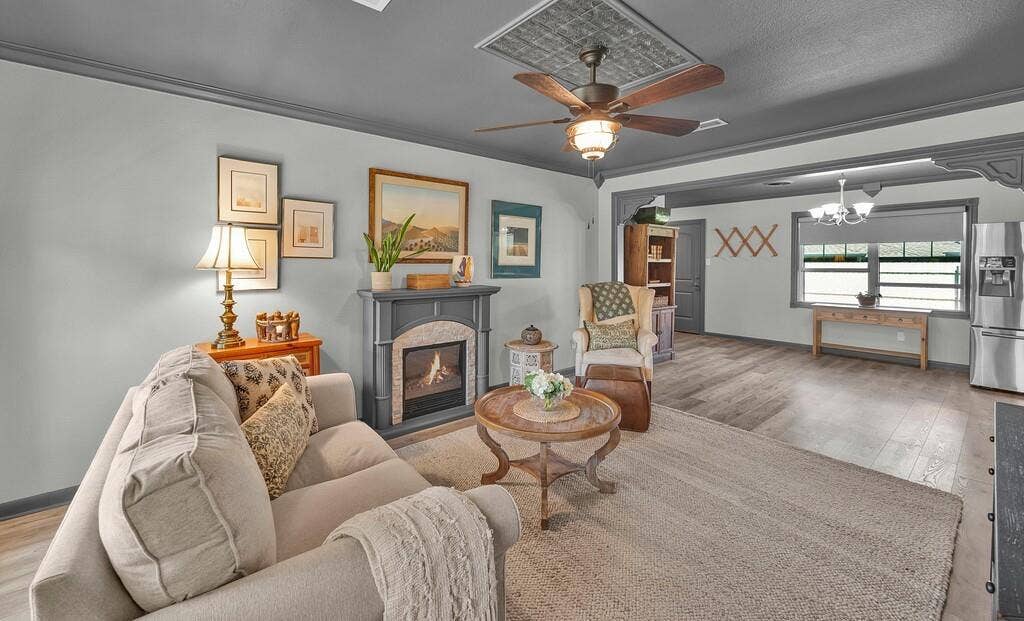 1825 Rambler Drive, Waco, TX 76710 1825 Rambler Drive, Waco, TX 76710