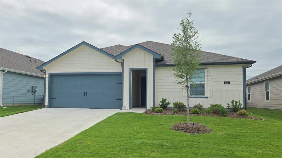 Property photo for 215 Desert Willow Way, Royse City, TX