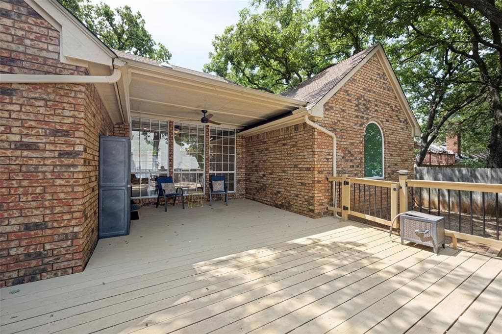 1818 Haydenbend Circle, Grapevine, TX 76051 Covered deck