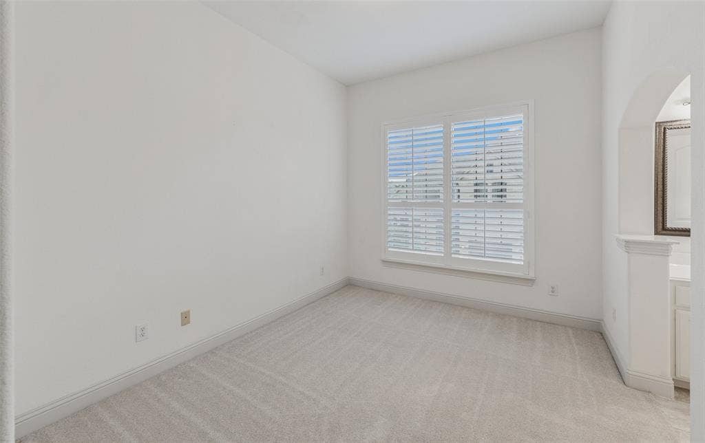 9131 Cochran Bluff Lane, Dallas, TX 75220 2nd floor bedroom.