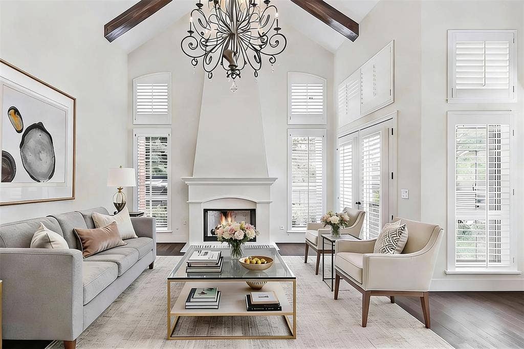 9131 Cochran Bluff Lane, Dallas, TX 75220 Electronically staged.