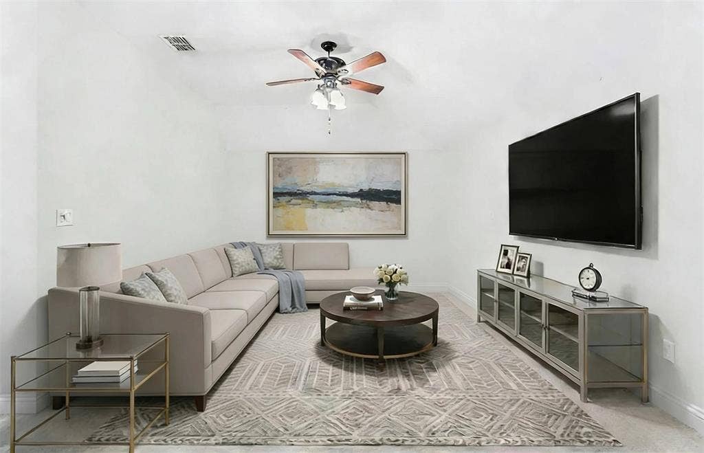 9131 Cochran Bluff Lane, Dallas, TX 75220 Electronically staged.