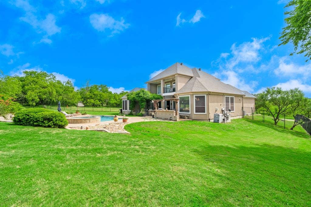 9111 Cliffside, Grand Prairie, TX 75104 9111 Cliffside, Grand Prairie, TX 75104