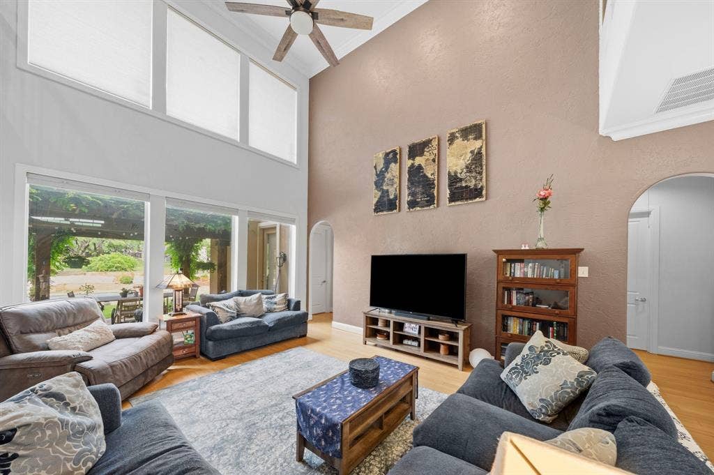 9111 Cliffside, Grand Prairie, TX 75104 9111 Cliffside, Grand Prairie, TX 75104