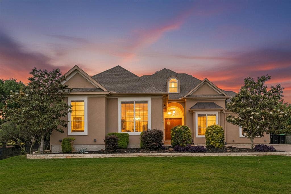 9111 Cliffside, Grand Prairie, TX 75104 9111 Cliffside, Grand Prairie, TX 75104