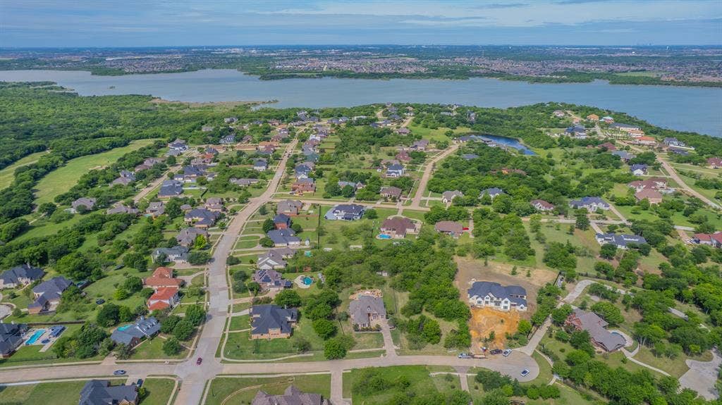 9111 Cliffside, Grand Prairie, TX 75104 Close to Joe Pool Lake