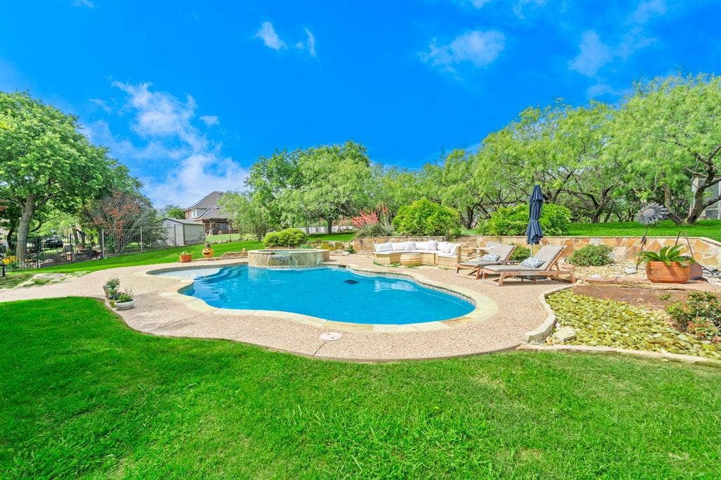 9111 Cliffside, Grand Prairie, TX 75104 9111 Cliffside, Grand Prairie, TX 75104