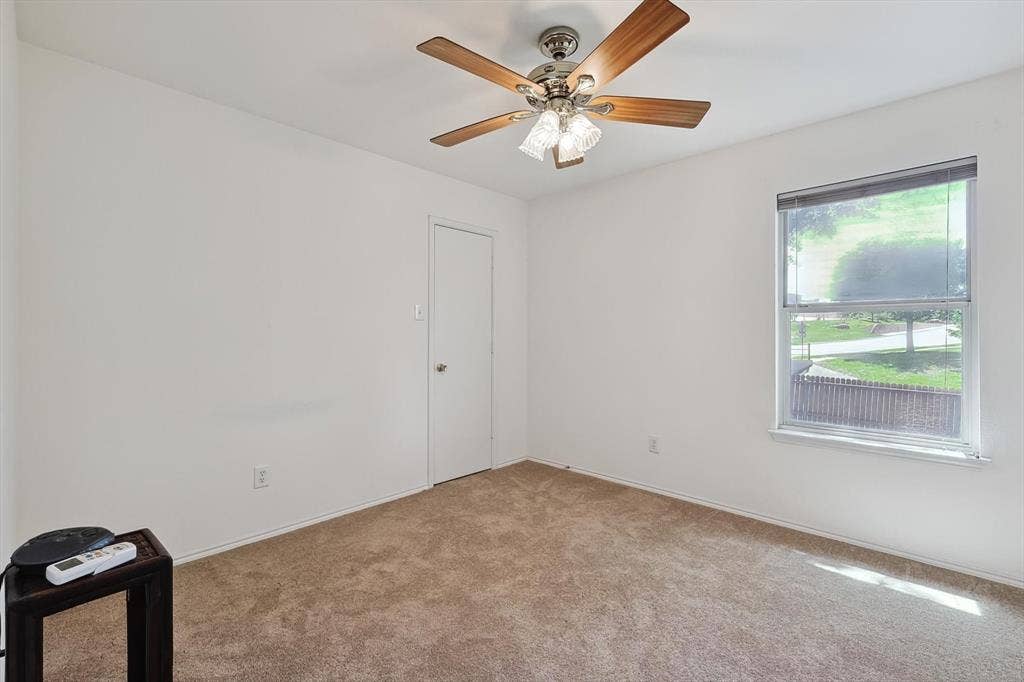 5424 Elk Ridge Drive, Watauga, TX 76137 5424 Elk Ridge Drive, Watauga, TX 76137
