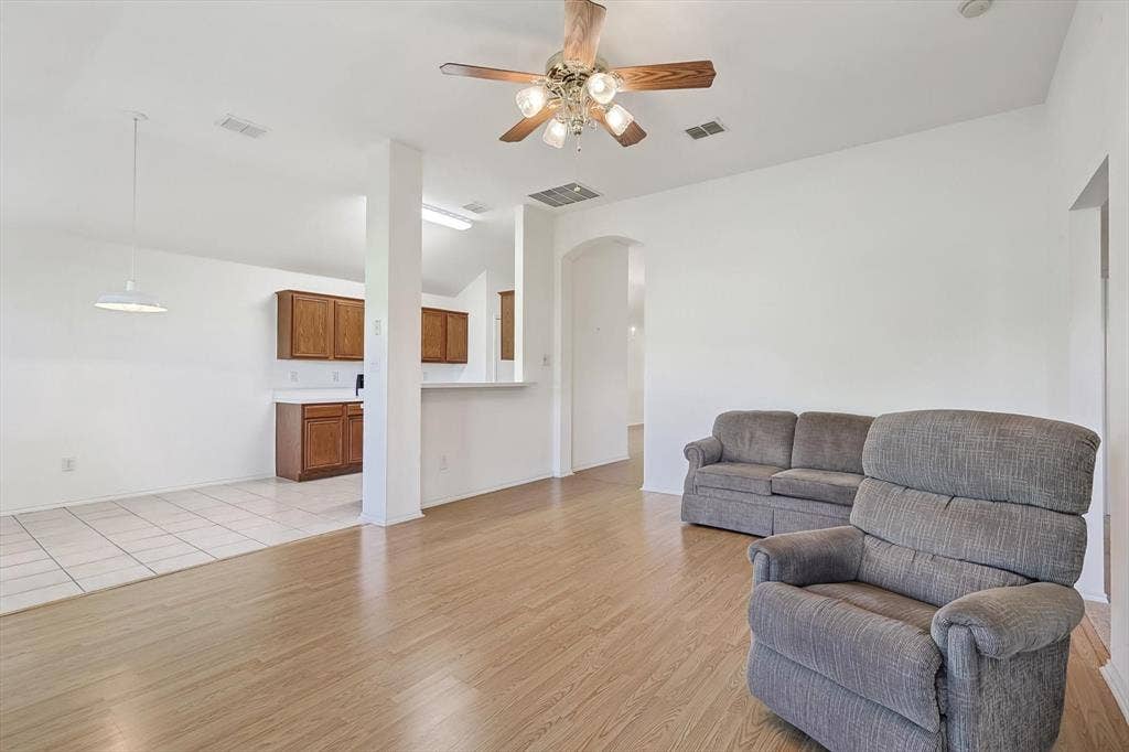 5424 Elk Ridge Drive, Watauga, TX 76137 5424 Elk Ridge Drive, Watauga, TX 76137