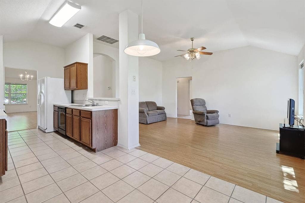 5424 Elk Ridge Drive, Watauga, TX 76137 5424 Elk Ridge Drive, Watauga, TX 76137