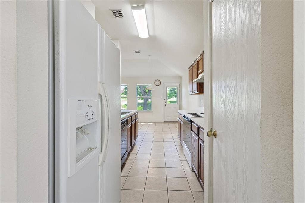 5424 Elk Ridge Drive, Watauga, TX 76137 5424 Elk Ridge Drive, Watauga, TX 76137