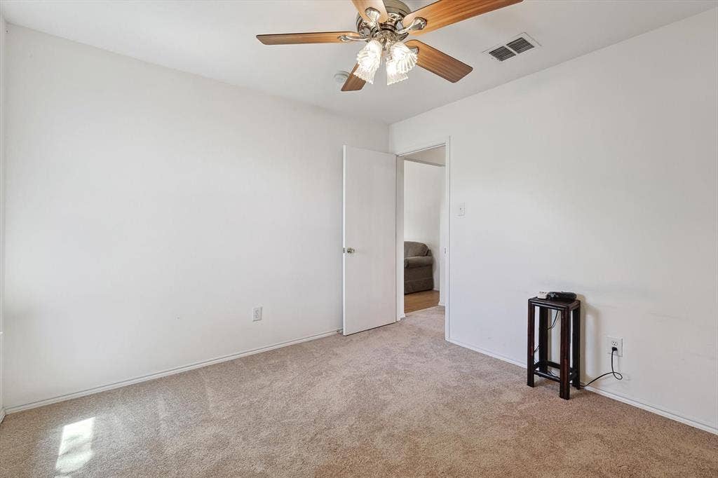 5424 Elk Ridge Drive, Watauga, TX 76137 5424 Elk Ridge Drive, Watauga, TX 76137