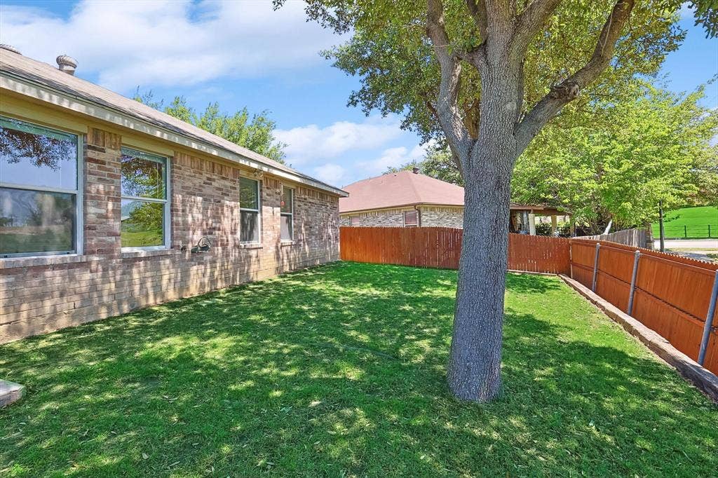 5424 Elk Ridge Drive, Watauga, TX 76137 5424 Elk Ridge Drive, Watauga, TX 76137