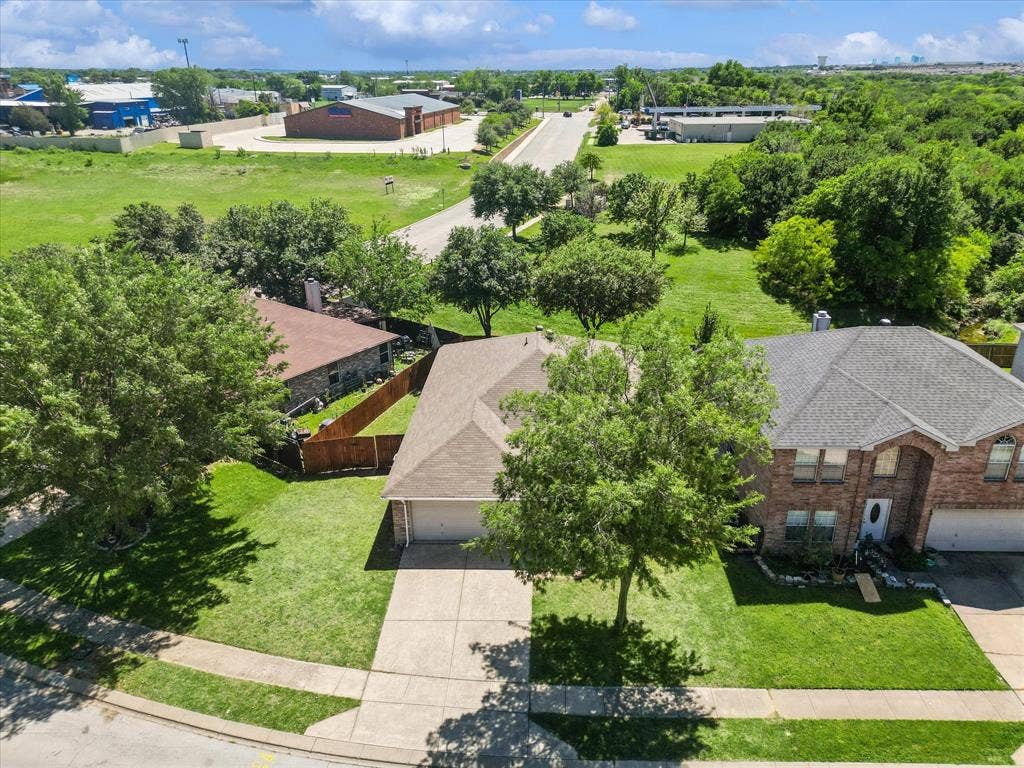 5424 Elk Ridge Drive, Watauga, TX 76137 5424 Elk Ridge Drive, Watauga, TX 76137