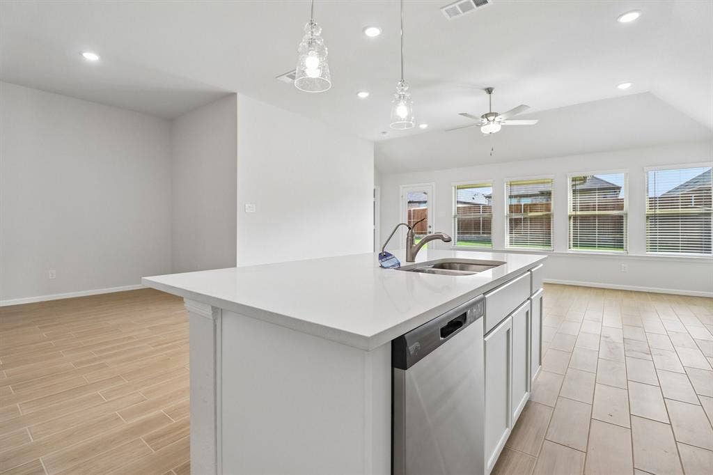 7424 Sunset Valley Lane, Denton, TX 76259