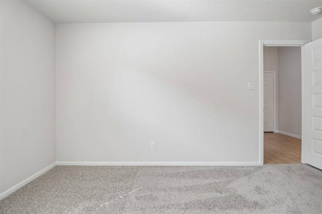 7424 Sunset Valley Lane, Denton, TX 76259