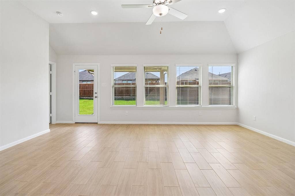 7424 Sunset Valley Lane, Denton, TX 76259