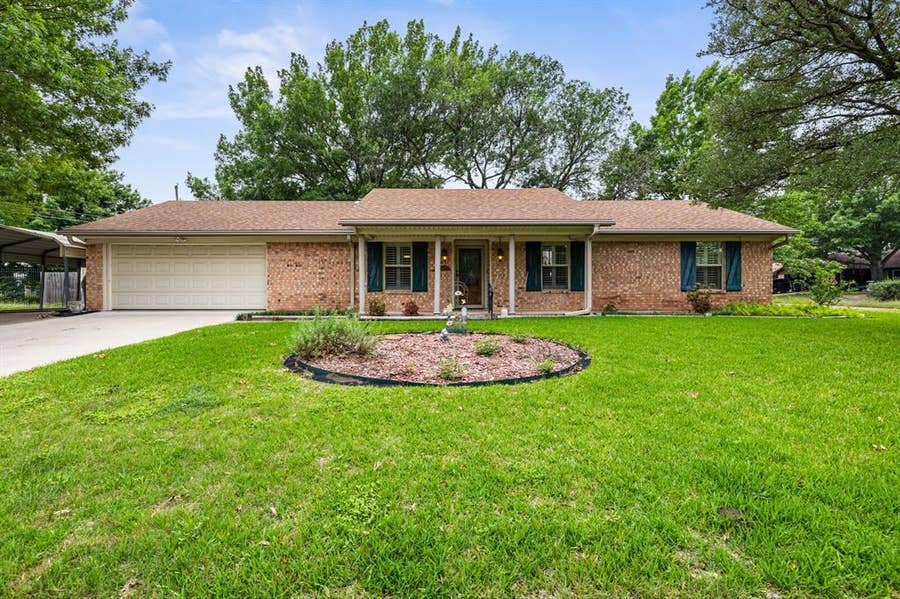 Property photo for 7100 Canterbury Drive, Waco, TX