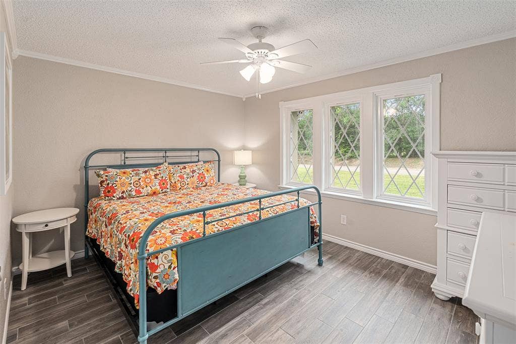 1102 Mill Run Road, Athens, TX 75751 Bedroom 3-with king size bed