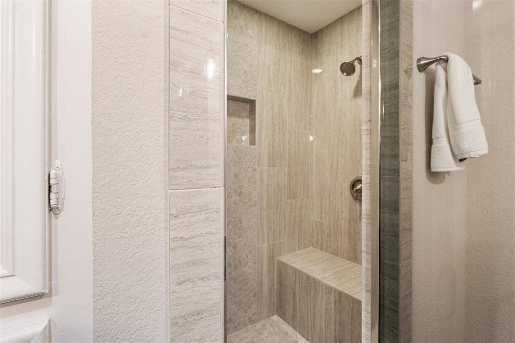 1102 Mill Run Road, Athens, TX 75751 hall bathroom with new shower.