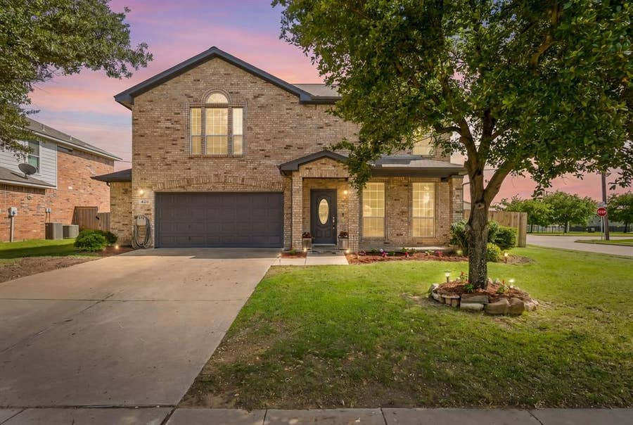 Property photo for 420 Goodnight Trail, Justin, TX