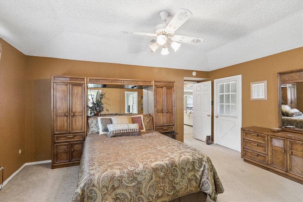 1401 Clover Hill Road, Mansfield, TX 76063 1401 Clover Hill Road, Mansfield, TX 76063