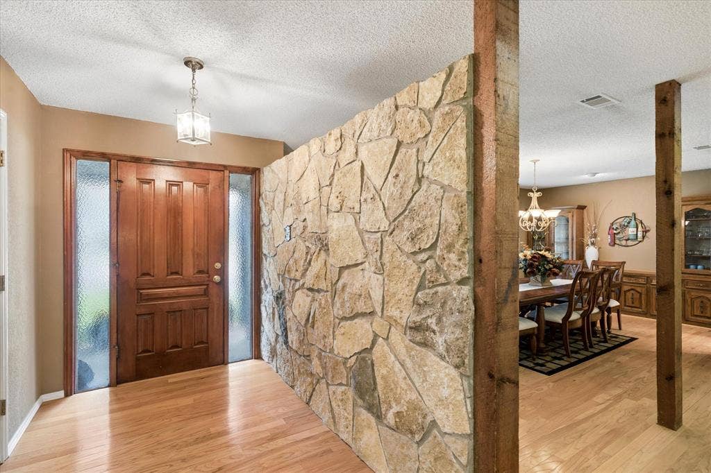 1401 Clover Hill Road, Mansfield, TX 76063 1401 Clover Hill Road, Mansfield, TX 76063