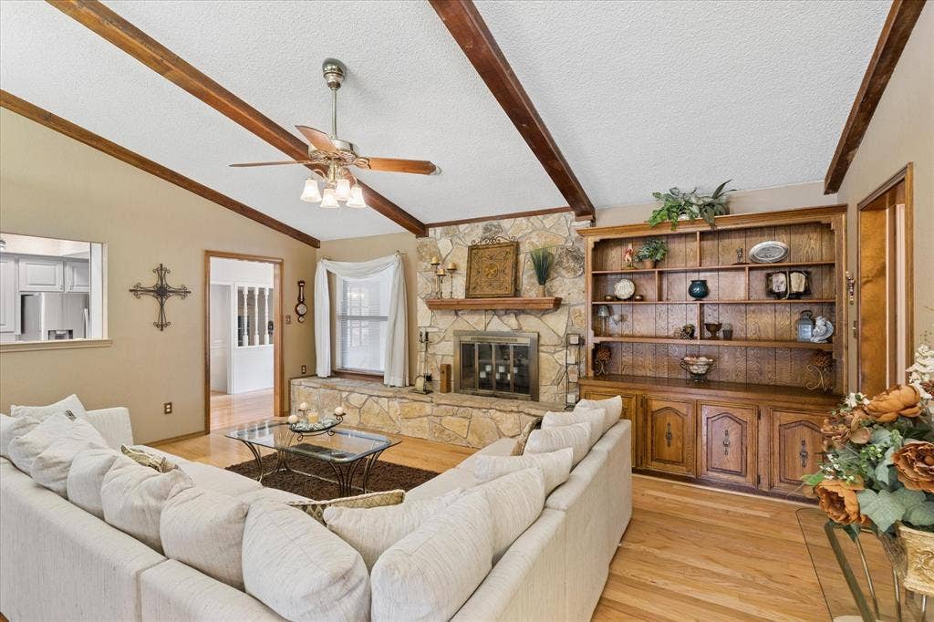 1401 Clover Hill Road, Mansfield, TX 76063 1401 Clover Hill Road, Mansfield, TX 76063