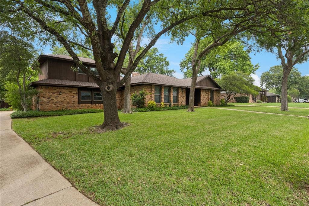 1401 Clover Hill Road, Mansfield, TX 76063 1401 Clover Hill Road, Mansfield, TX 76063