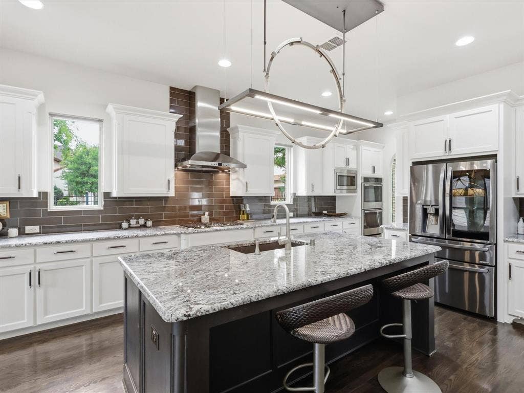 2724 Dames Lane, Irving, TX 75063 2724 Dames Lane, Irving, TX 75063