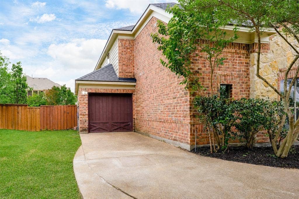 1490 Wesley Drive, Allen, TX 75013 1490 Wesley Drive, Allen, TX 75013