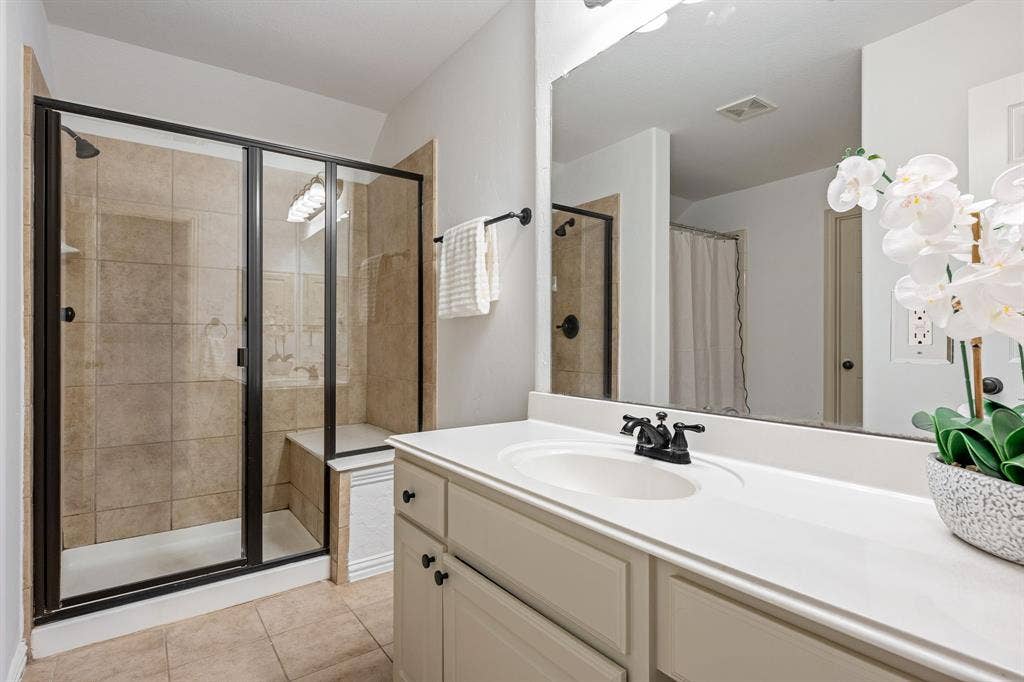 1490 Wesley Drive, Allen, TX 75013 1490 Wesley Drive, Allen, TX 75013