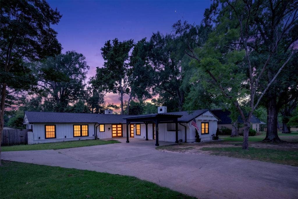 902 Ward Lane, Athens, TX 75751 902 Ward Lane, Athens, TX 75751