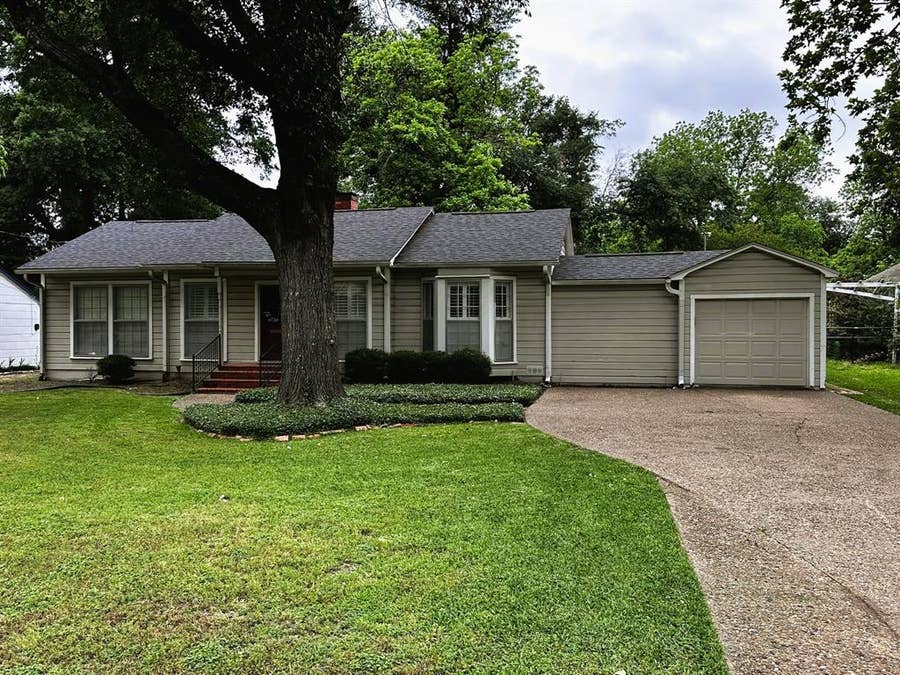 Property photo for 305 Grace Lane, Terrell, TX