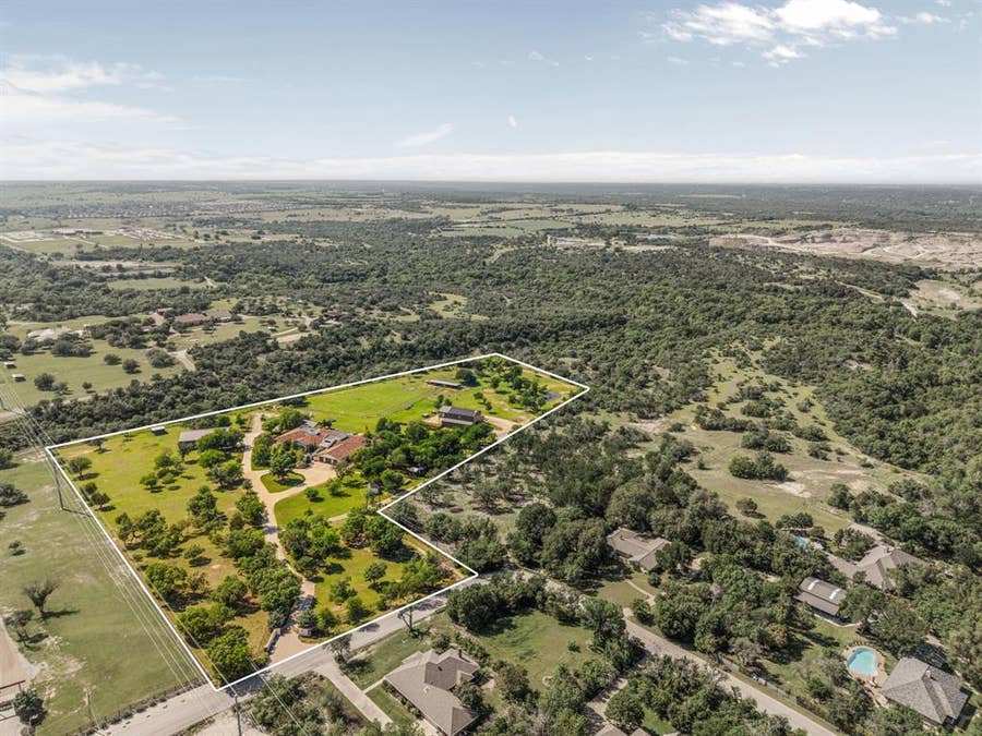 Property photo for 321 Verna Trail N, Fort Worth, TX