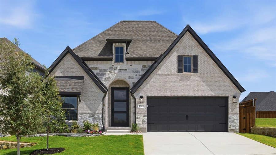 Property photo for 2529 Green Plateau Drive, Fort Worth, TX