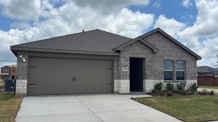 Property photo for 200 Bandit Trail, Terrell, TX