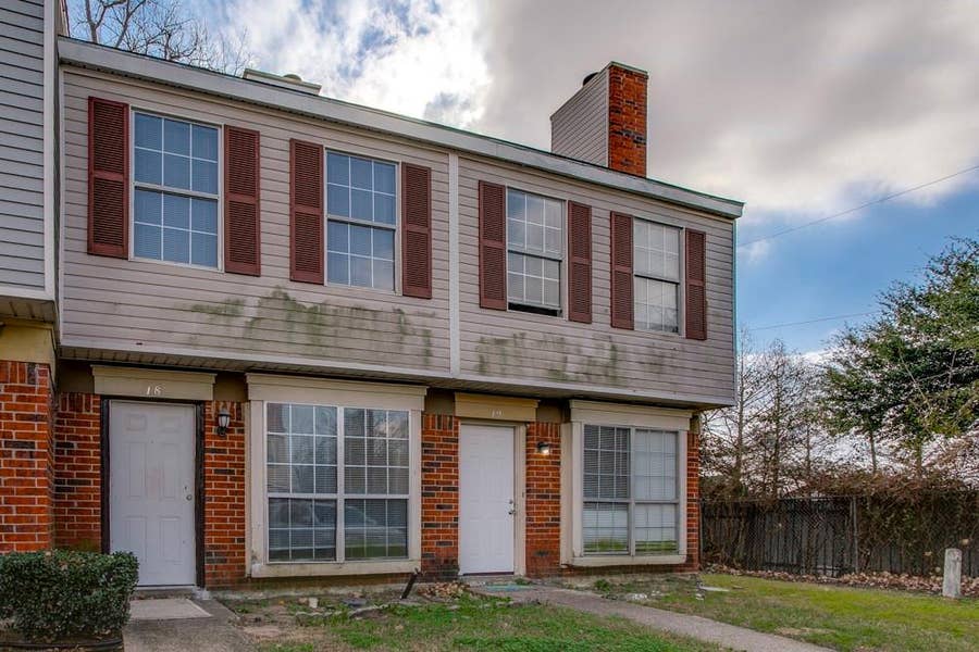 Property photo for 10500 Lake June Road, Dallas, TX