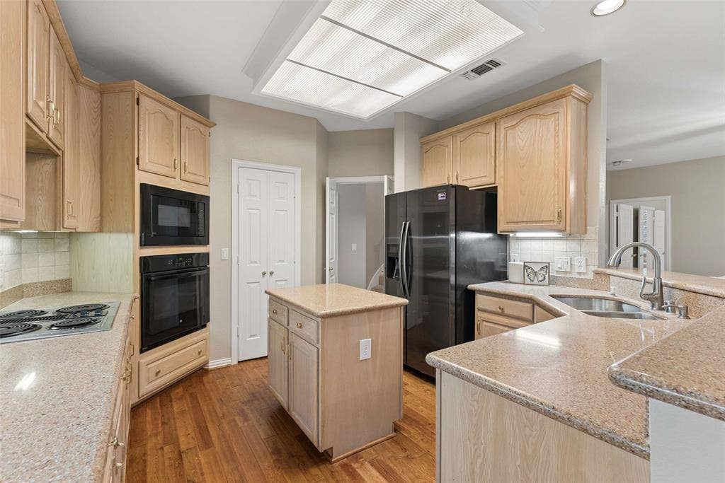 1108 Wedge Hill Road, McKinney, TX 75072 1108 Wedge Hill Road, McKinney, TX 75072