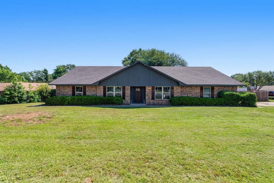Property photo for 17621 Summer Place, Whitehouse, TX